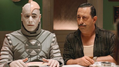 Kendi rekorunu kırdı