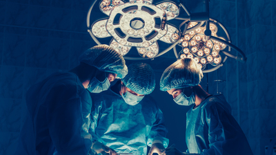 Bacaklarından alınan deriyle vajina yapıldı