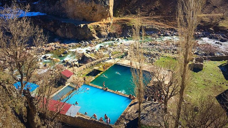 Sıfırın altında kaplıca keyfi!