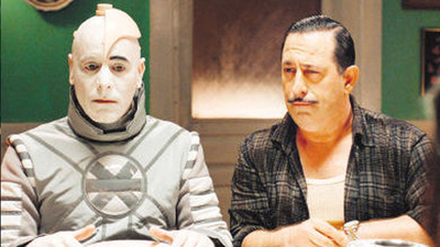 Arif V 216 filminde suç duyurusu şoku! Cem Yılmaz'a 1 milyon liralık teklif