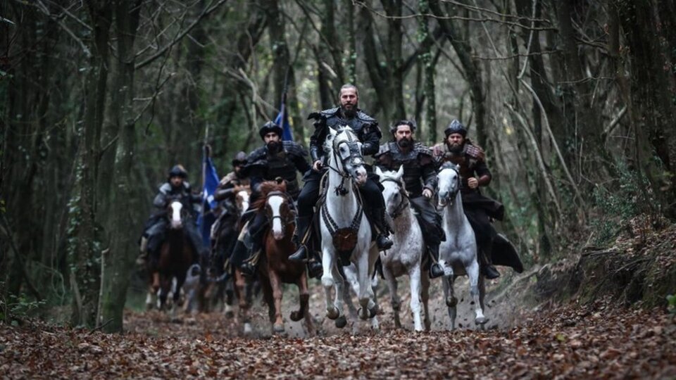 Diriliş Ertuğrul'da büyük heyecan! Ares, alpleri pusuya düşürüyor