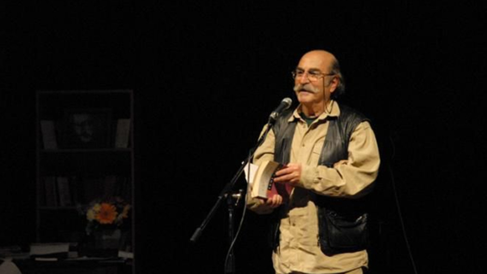 Tiyatrocu yazar Yılmaz Onay hayatını kaybetti