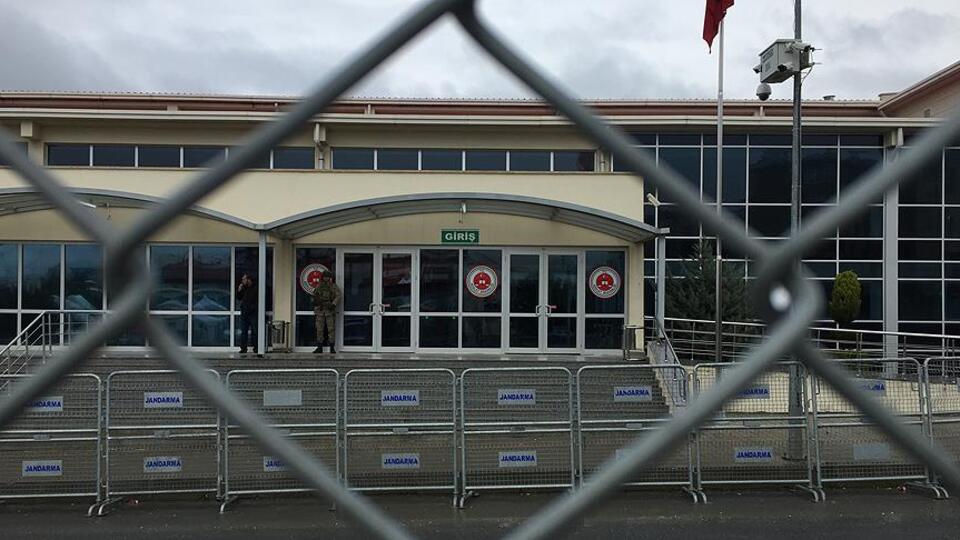 Mahrem imamdan FETÖ üyelerine 'açık renk pantolon' talimatı