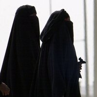 Suudi Arabistan'da kadınlar tek başına seyahat edebilecek