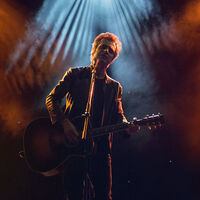 Ticari kaygısı olmayan koyu bir Teoman