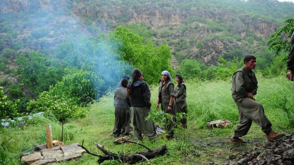 'Binbir surat' Suriye'ye kaçtı