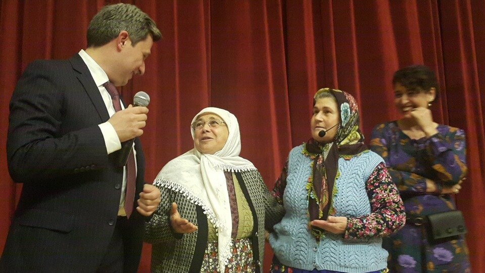 Ümmiye teyze ile Ayşe teyze buluştu