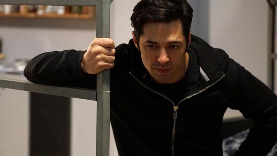 Ufak Tefek Cinayetler'de Serhan krizi!