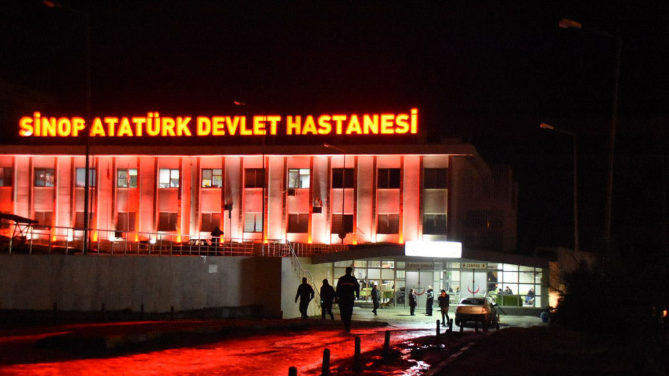 Av tüfeği ile oynarken kardeşini vurdu