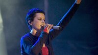 Ünlü rock grubu The Cranberries'in solisti hayatını kaybetti!