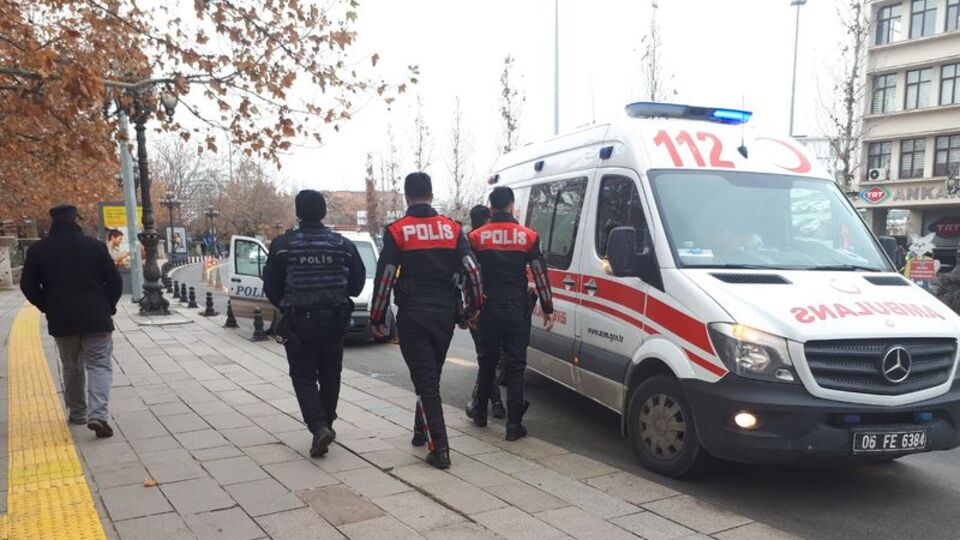 Ankara Adliyesi önünde 'döner bıçaklı' saldırı!