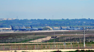 İncirlik Üssü'nde ABD kargo uçağı yoğunluğu yaşanıyor
