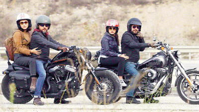 'Kaybedenler' motosiklette