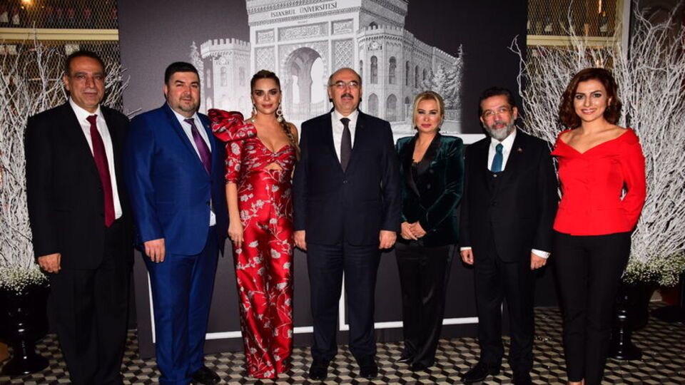 Ünlüler çocuklara göz kulak oldu!