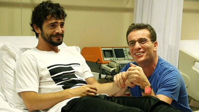 Ahmet Kural hayranlarını korkuttu! 