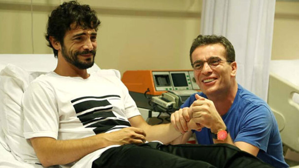 Ahmet Kural hayranlarını korkuttu! 