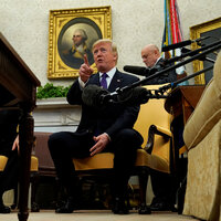 Donald Trump, muhabirin sorusuna kızdı, 'Dışarı' diyerek kovdu!