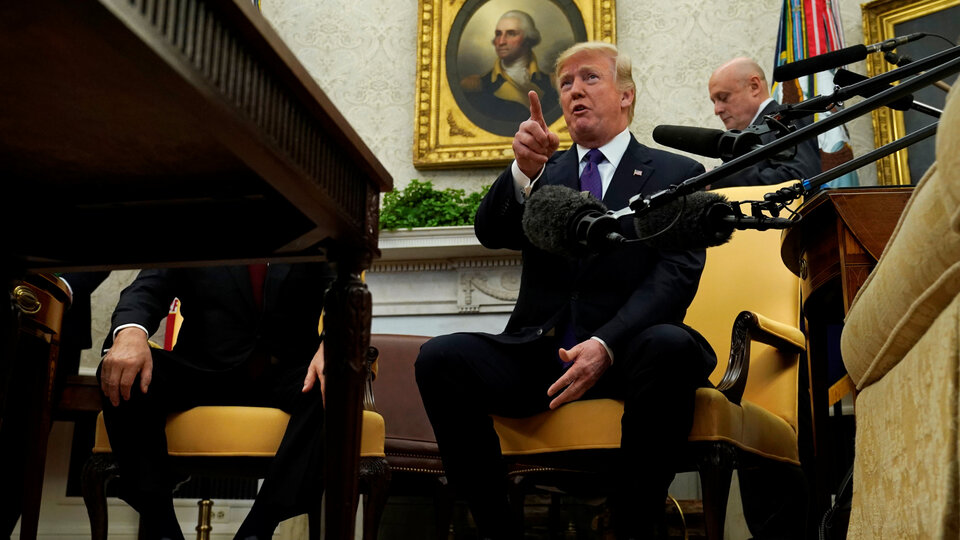 Donald Trump, muhabirin sorusuna kızdı, 'Dışarı' diyerek kovdu!