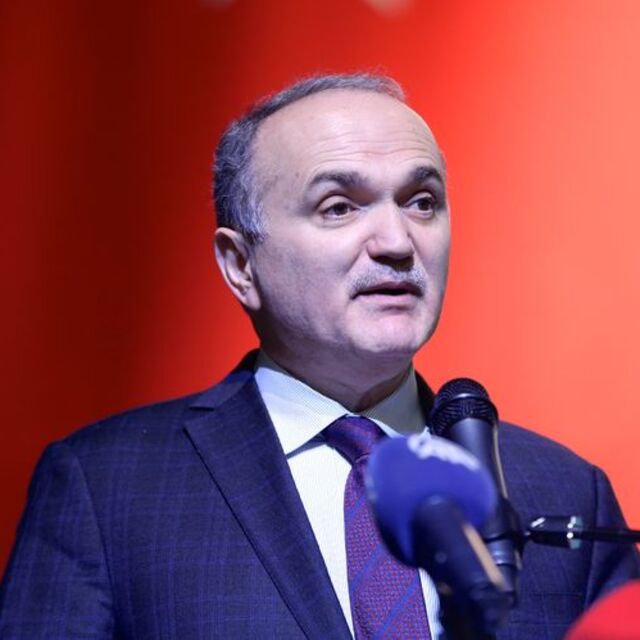 Bakan Özlü'den cam filmi yasağına ilişkin açıklama
