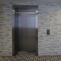 87 bin asansörde kırmızı alarm