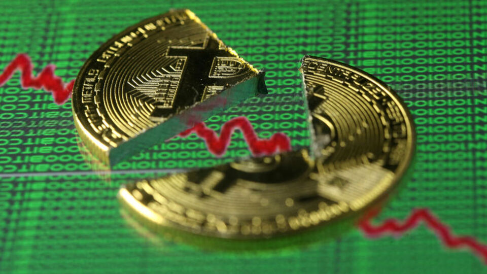 Bitcoin 10 bin doların da altını gördü