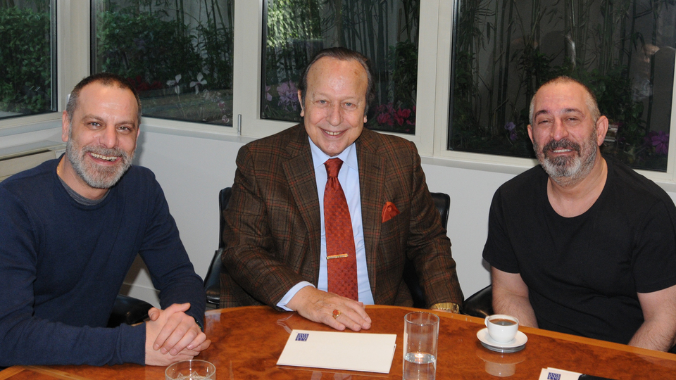 Yılmaz Ulusoy'a komşu ziyareti