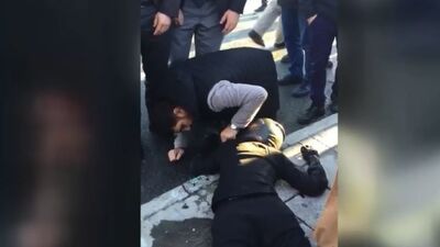 Yaralının başında kask tartışması!