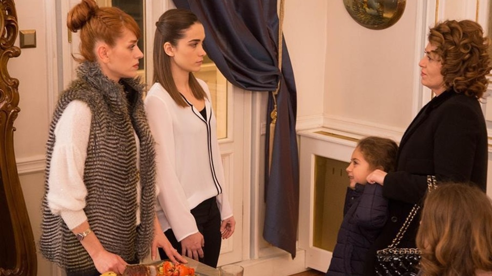 Yasemin, Fazilet'in avucuna düşüyor