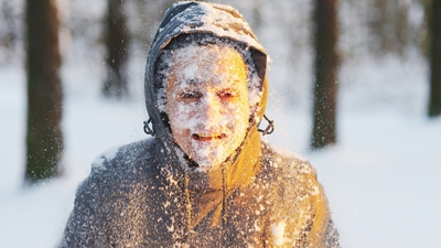 Soğuk havada 'yüz felci riski' uyarısı