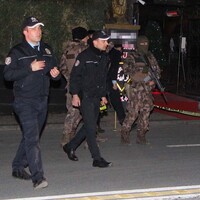 Ortaköy'de gece kulübüne silahlı saldırı: 1'i ağır 3 yaralı