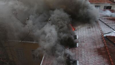 Beyoğlu'ndaki eski İtalyan Hastanesi'nde yangın