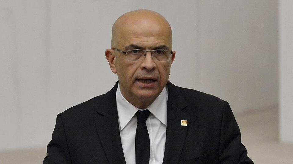 Enis Berberoğlu'ndan kelepçe tepkisi! Duruşmaya yine katılmadı