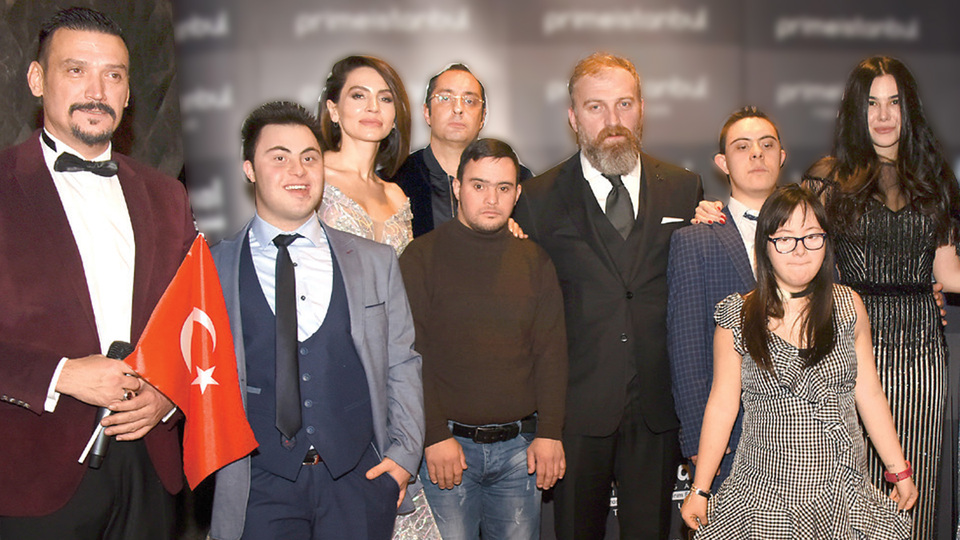 Down sendromlu çocuklar için defile