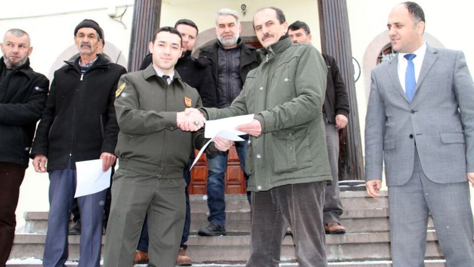 Belediye Başkanından gönüllü askerlik başvurusu