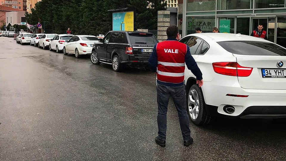 Valeye dört işlem zorunluluğu! Yogacılar sırada