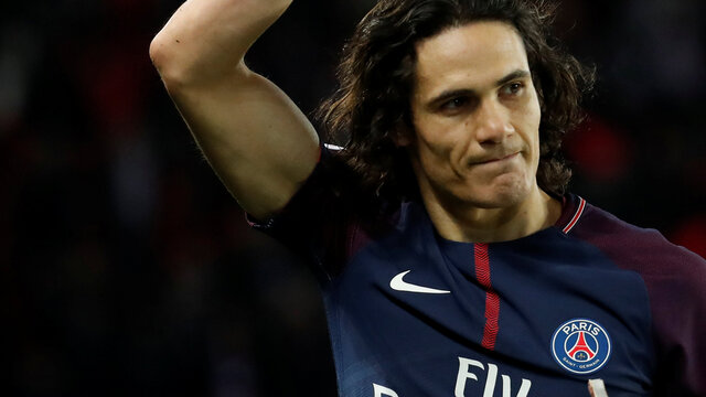 Cavani tarihe geçti!
