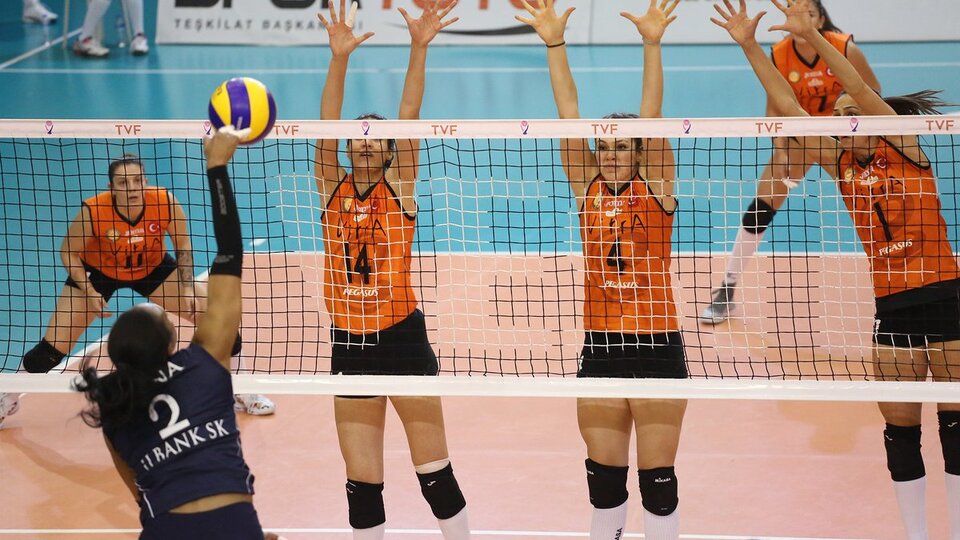 Eczacıbaşı set vermedi