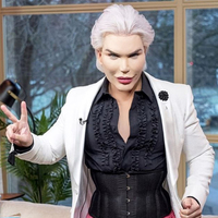 Zayıflamak için hamam böceği sütü içti!