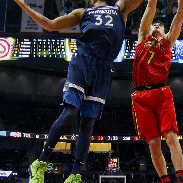 Ersanlı Hawks, Timberwolves'u geçti