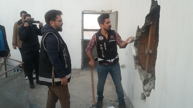 Tarihi handa kaçakçılık operasyonu! 100 bin paket ele geçirildi