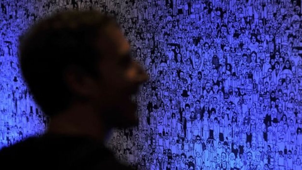 Mark Zuckerberg: Facebook kullanıcıları yapılan değişiklikler sonrası sitede daha az zaman geçiriyor