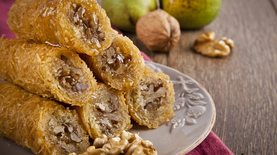 Cevizli kadayıf dolması