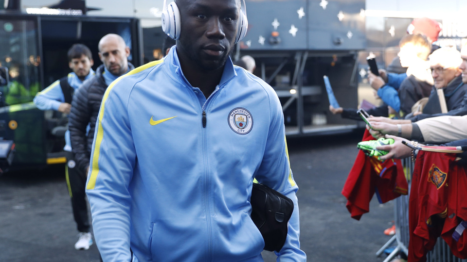 Sagna imzayı attı!