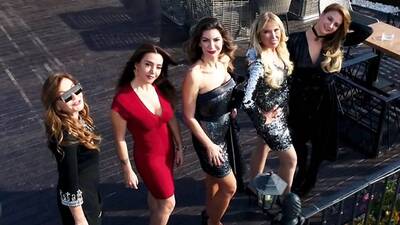 Sosyetik Ev Kadınları kimdir?