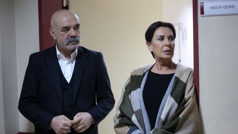 Çukur'un İdris Koçavalı'sının gerçek hayattaki eşi bir dizi yıldızı