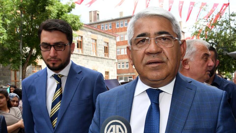 MHP, Kars Belediye Başkanı'nın partiden istifasını istedi