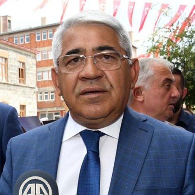 İstifası istenmişti! Kars Belediye Başkanı kararını verdi