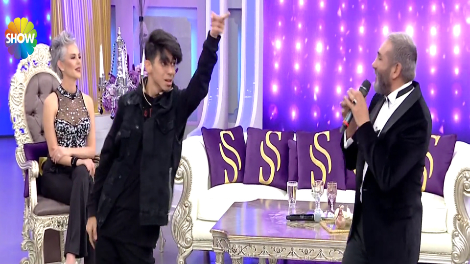 Tarık Mengüç'ün oğlu sosyal medyayı salladı