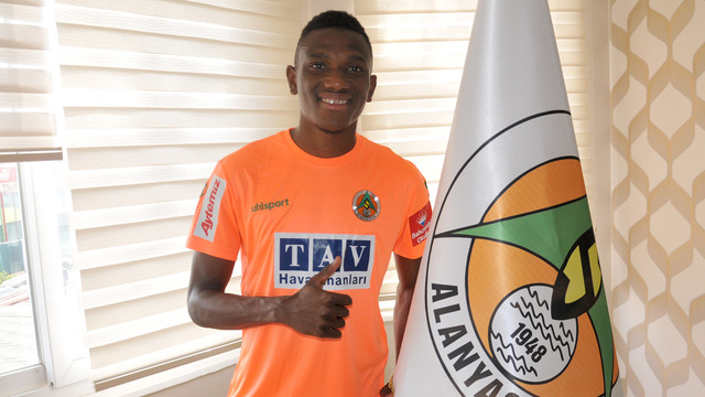Fofana Alanya'da kaldı