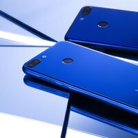 Dört kameralı telefon resmen satışa sunuldu!